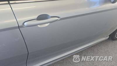 2022 Toyota Camry SE - zdjęcie 49 z 60 - miniatura