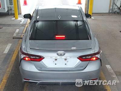 2022 Toyota Camry SE - zdjęcie 5 z 60 - miniatura