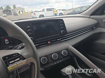 2021 Hyundai Elantra SE - zdjęcie 11 z 33 - miniatura