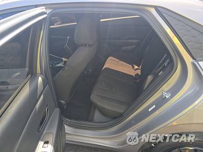2025 Hyundai Elantra SEL Sport - zdjęcie 13 z 39 - miniatura