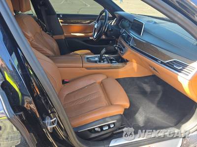 2017 BMW 7 Series Sedan 740i xDrive M SPORT LINE - zdjęcie 8 z 31 - miniatura
