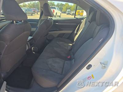 2018 Toyota Camry LE - zdjęcie 13 z 28 - miniatura