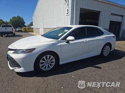 2018 Toyota Camry LE - zdjęcie 1 z 28 - miniatura