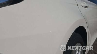 2018 Toyota Camry LE - zdjęcie 25 z 28 - miniatura