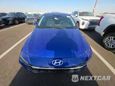 2025 Hyundai Elantra SEL Convenience - zdjęcie 2 z 37 - miniatura