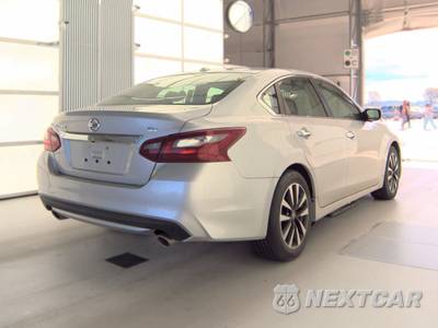 2018 Nissan Altima 2.5 SV - zdjęcie 5 z 54 - miniatura