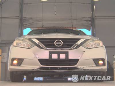 2018 Nissan Altima 2.5 SV - zdjęcie 3 z 54 - miniatura