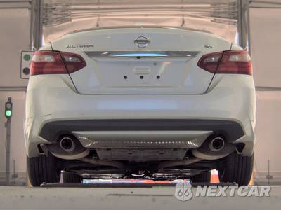 2018 Nissan Altima 2.5 SV - zdjęcie 7 z 54 - miniatura