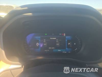 2026 Volvo XC60 B5 Plus - zdjęcie 12 z 31 - miniatura