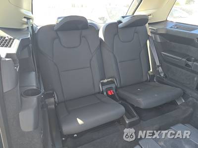 2026 Volvo XC90 B6 Plus 7-Passenger - zdjęcie 14 z 31 - miniatura