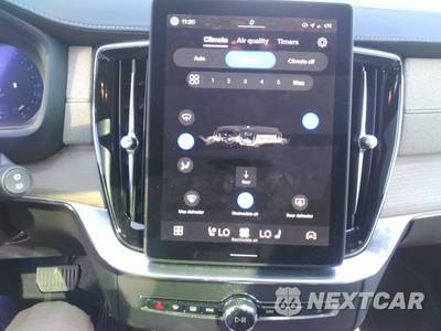 2026 Volvo XC90 B6 Plus 7-Passenger - zdjęcie 19 z 32 - miniatura