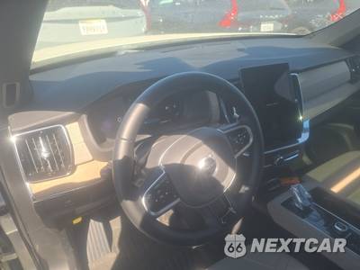 2026 Volvo XC90 B6 Plus 7-Passenger - zdjęcie 10 z 37 - miniatura