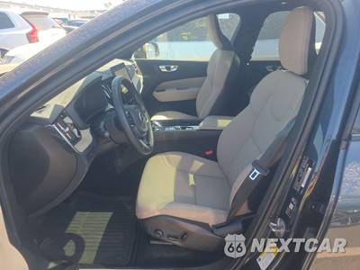 2026 Volvo XC60 B5 Plus - zdjęcie 7 z 24 - miniatura