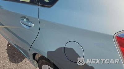 2015 Toyota Prius Two - zdjęcie 20 z 20 - miniatura