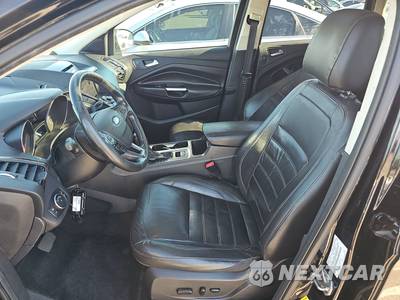 2017 Ford Escape Titanium - zdjęcie 7 z 44 - miniatura