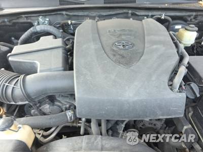 2017 Toyota Tacoma SR5 Crew Cab Medium Bed - zdjęcie 15 z 43 - miniatura