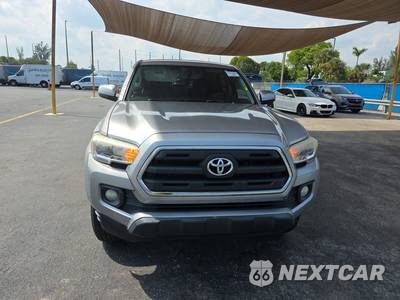 2017 Toyota Tacoma SR5 Crew Cab Medium Bed - zdjęcie 2 z 43 - miniatura