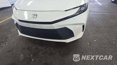2025 Toyota Camry LE - zdjęcie 20 z 23 - miniatura
