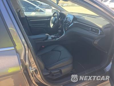 2024 Toyota Camry SE - zdjęcie 8 z 32 - miniatura