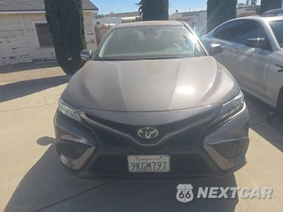 2024 Toyota Camry SE - zdjęcie 2 z 32 - miniatura