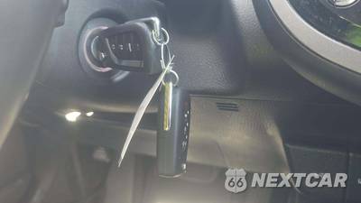 2024 Toyota Camry SE - zdjęcie 21 z 32 - miniatura