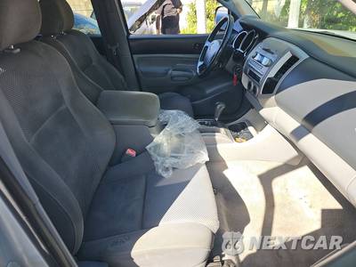 2005 Toyota Tacoma PreRunner Crew Cab Medium Bed - zdjęcie 8 z 41 - miniatura