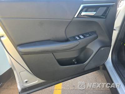 2025 Mitsubishi Outlander SE - zdjęcie 9 z 24 - miniatura