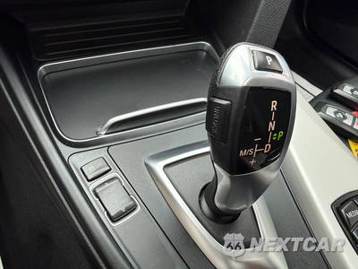 2016 BMW 3 Series Sedan 320i xDrive SPORT LINE - zdjęcie 99 z 122 - miniatura