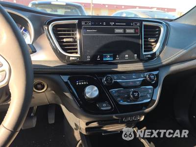 2025 Chrysler Pacifica Select 121.6" WB - zdjęcie 11 z 30 - miniatura