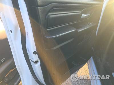 2023 Ram 1500 Tradesman Crew Cab Short Bed - zdjęcie 9 z 17 - miniatura