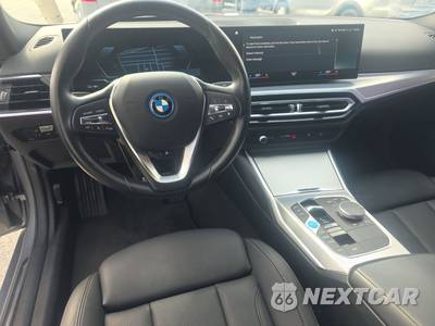 2023 BMW i4 eDrive35 - zdjęcie 11 z 22 - miniatura