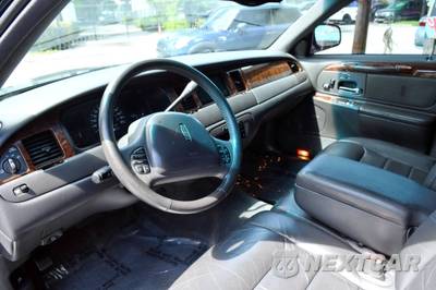 1999 Lincoln Town Car Signature - zdjęcie 23 z 50 - miniatura