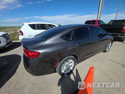 2015 Chrysler 200S - zdjęcie 4 z 48 - miniatura