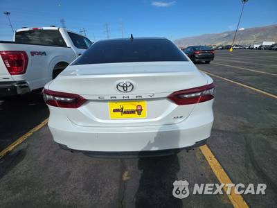 2021 Toyota Camry XLE - zdjęcie 5 z 30 - miniatura