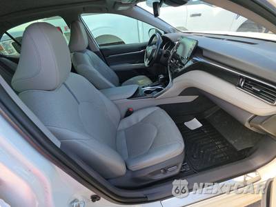 2021 Toyota Camry XLE - zdjęcie 8 z 30 - miniatura