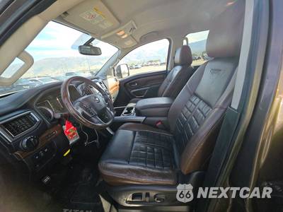 2017 Nissan TITAN XD Platinum Reserve Crew Cab Medium Bed - zdjęcie 7 z 42 - miniatura