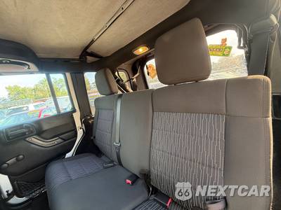 2011 Jeep Wrangler Unlimited Sport - zdjęcie 77 z 140 - miniatura
