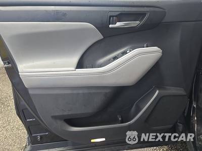 2020 Toyota Highlander XLE - zdjęcie 9 z 23 - miniatura