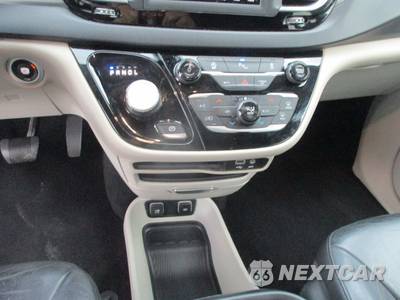 2020 Chrysler Pacifica Touring L 121.6" WB - zdjęcie 20 z 24 - miniatura