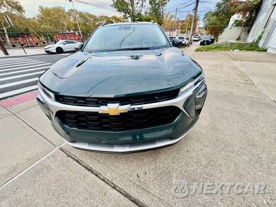 2025 Chevrolet Trax LT - zdjęcie 2 z 17 - miniatura