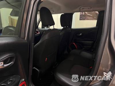 2016 Jeep Renegade Trailhawk - zdjęcie 19 z 50 - miniatura