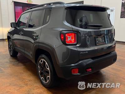 2016 Jeep Renegade Trailhawk - zdjęcie 7 z 50 - miniatura