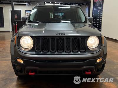 2016 Jeep Renegade Trailhawk - zdjęcie 4 z 50 - miniatura