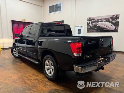 2014 Nissan TITAN SV Crew Cab Short Bed - zdjęcie 2 z 49 - miniatura