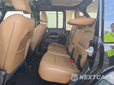 2021 Jeep Wrangler Unlimited Sahara - zdjęcie 13 z 37 - miniatura