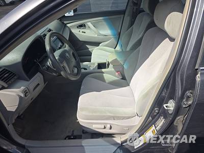 2011 Toyota Camry LE - zdjęcie 7 z 43 - miniatura