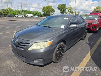 2011 Toyota Camry LE - zdjęcie 1 z 43 - miniatura