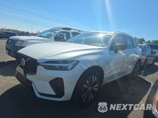 2024 Volvo XC60 Recharge Plug-In Hybrid T8 Core Dark Theme