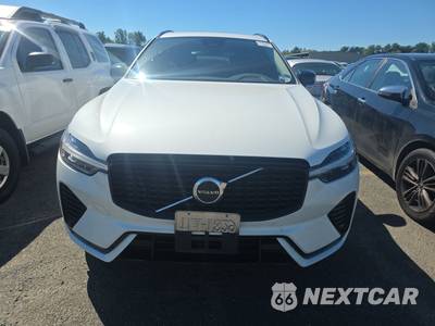 2024 Volvo XC60 Recharge Plug-In Hybrid T8 Core Dark Theme - zdjęcie 2 z 19 - miniatura