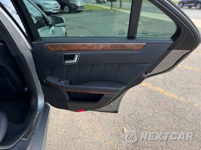 2012 Mercedes-Benz E 350 4MATIC Sedan - zdjęcie 12 z 39 - miniatura